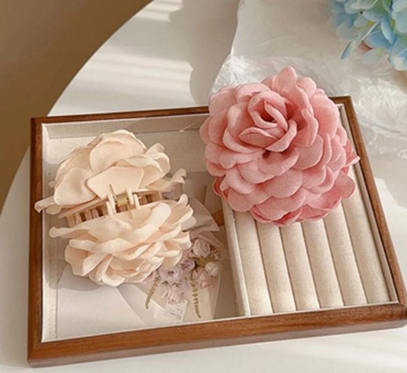 Esta colección es para mujeres elegantes, versátiles y sofisticadas.